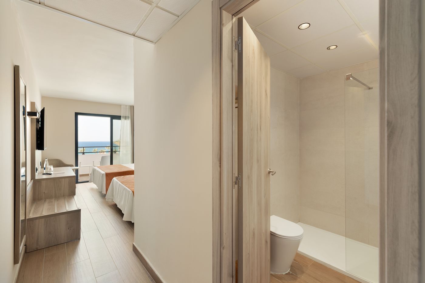 Best-Oasis-Tropical-Room-42