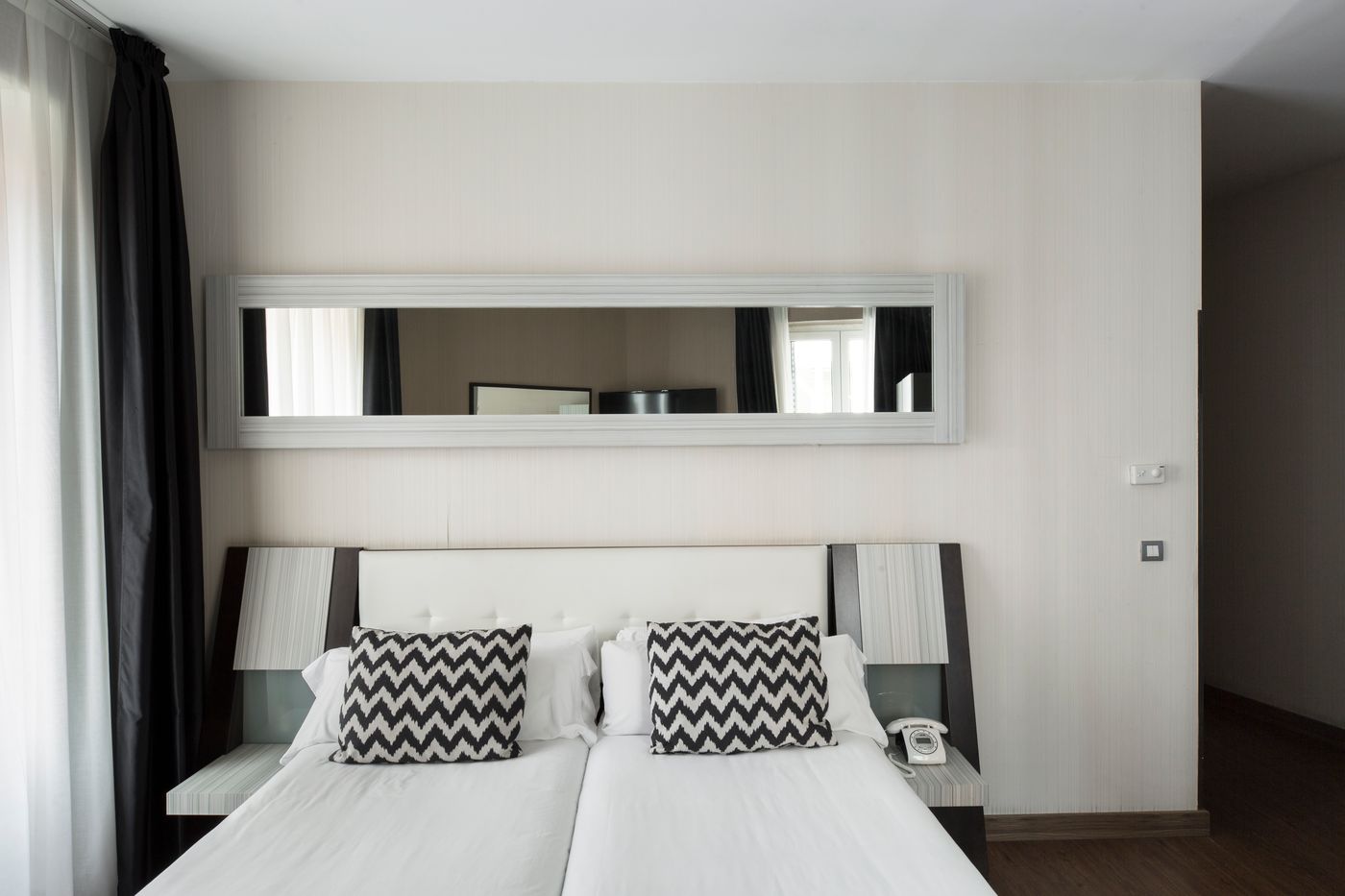 Petit-Palace-Triball-Room-15