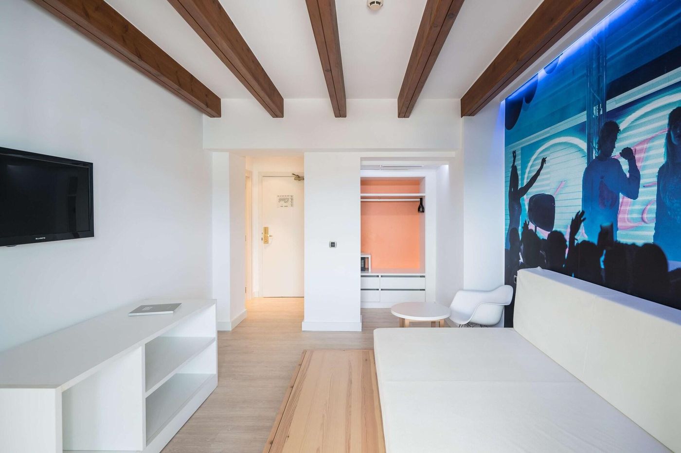 THB-Ocean-Beach-Room-36