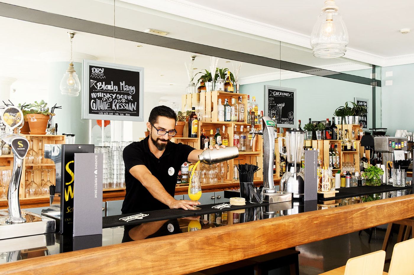 Coral-Ocean-View---Adults-Only-Bar-48