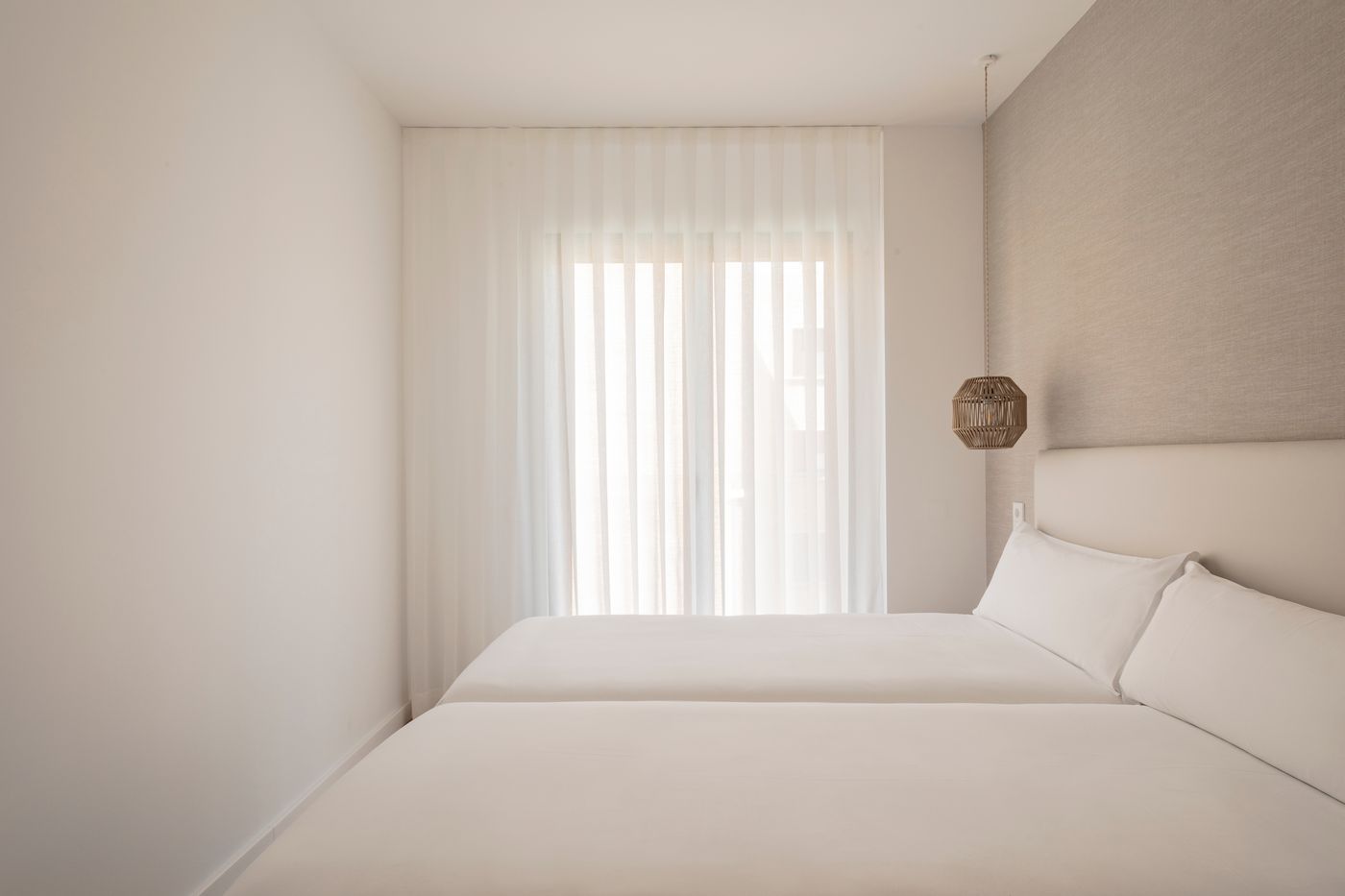 Europa Apartments-Spain-Hospitalet de Llobregat-Room-10