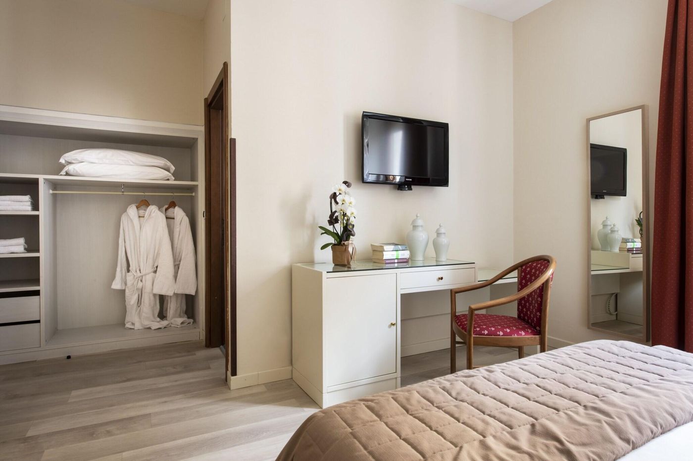 Hotel-Ariston---Spa-Room-2