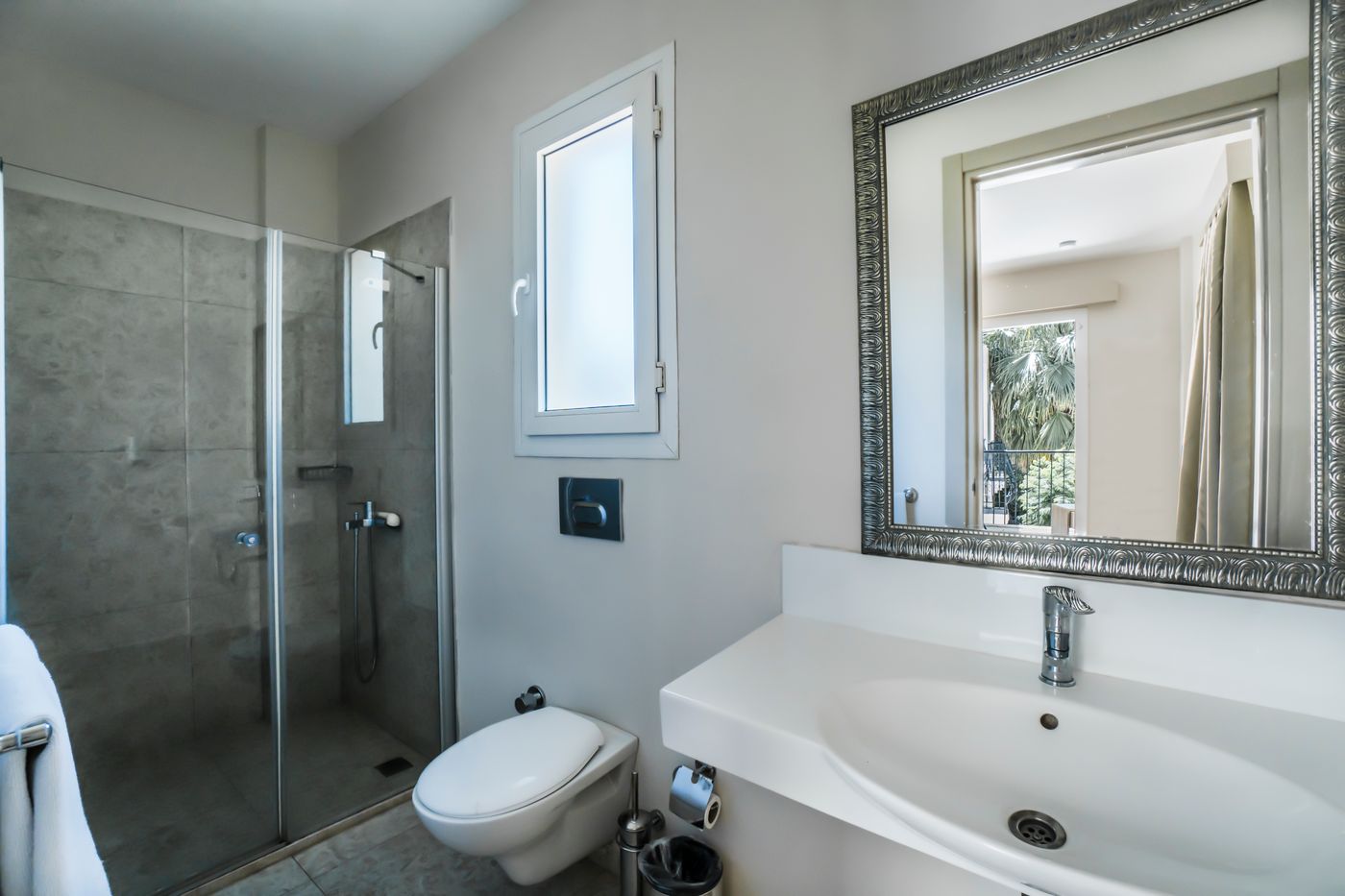 Paloma-Family-Club-Room-34