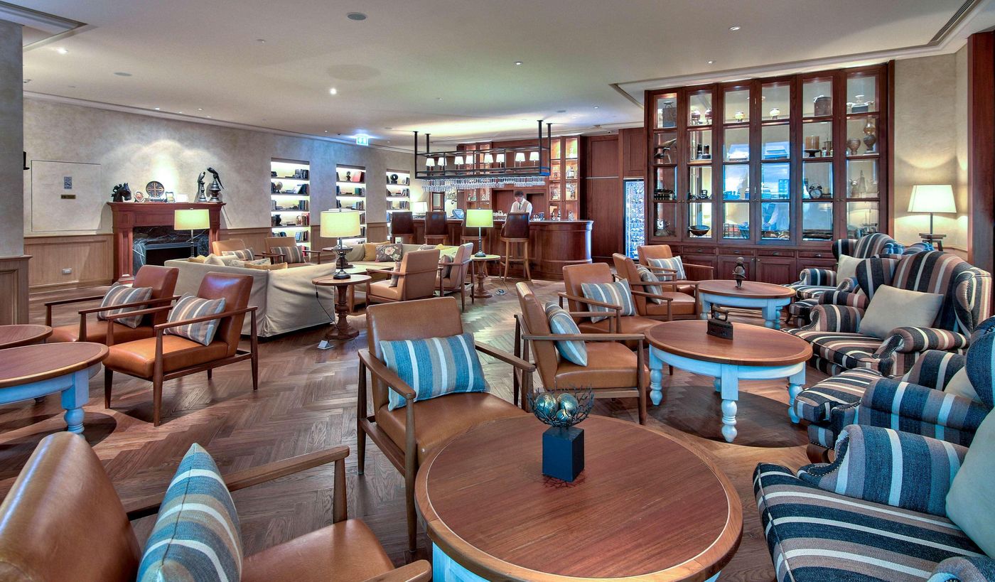 Radisson-Blu-Plaza-Bangkok-Bar-5