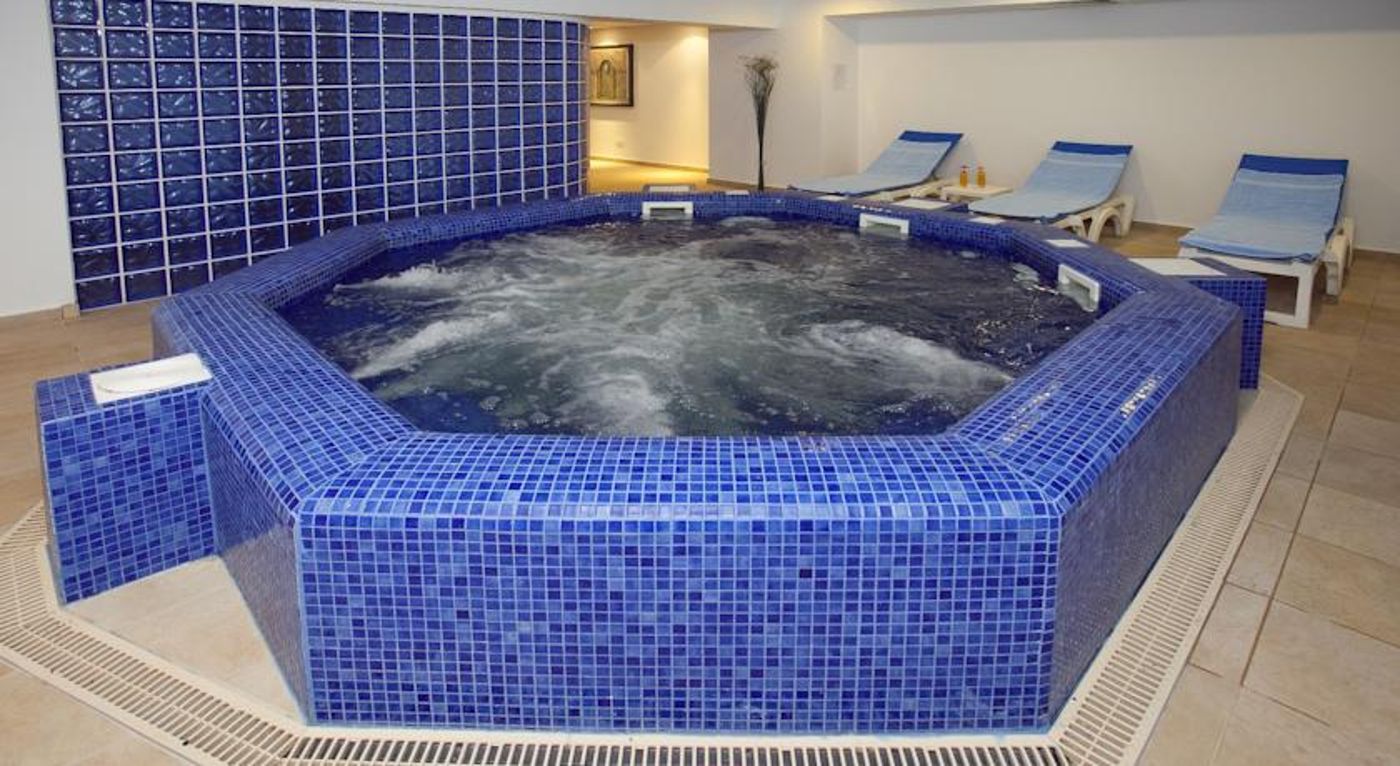 Poseidonia Beach Hotel