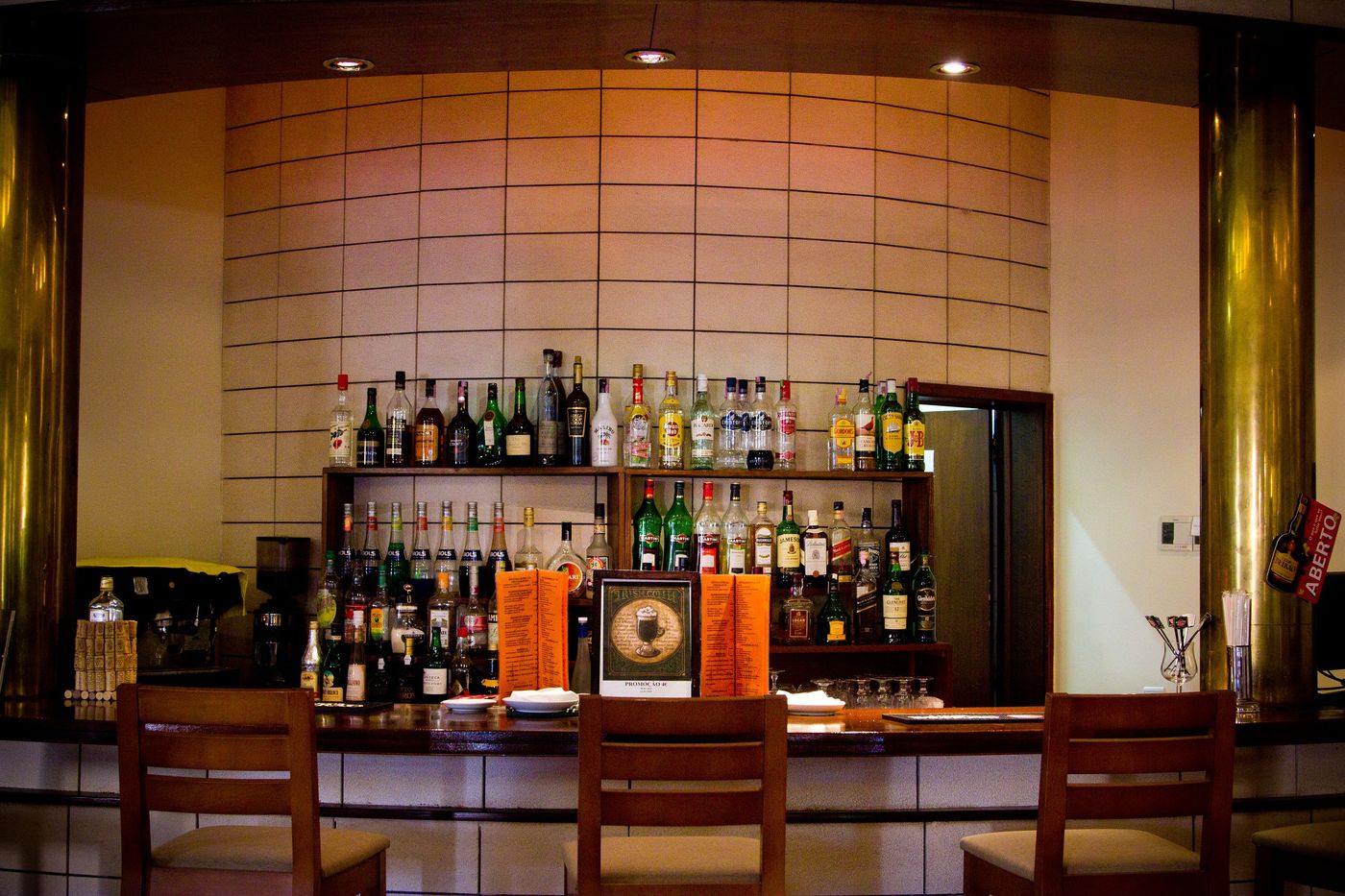 Dom-Fernando-Bar-28
