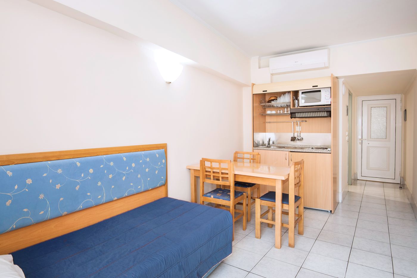 Kosta-Palace-Room-36