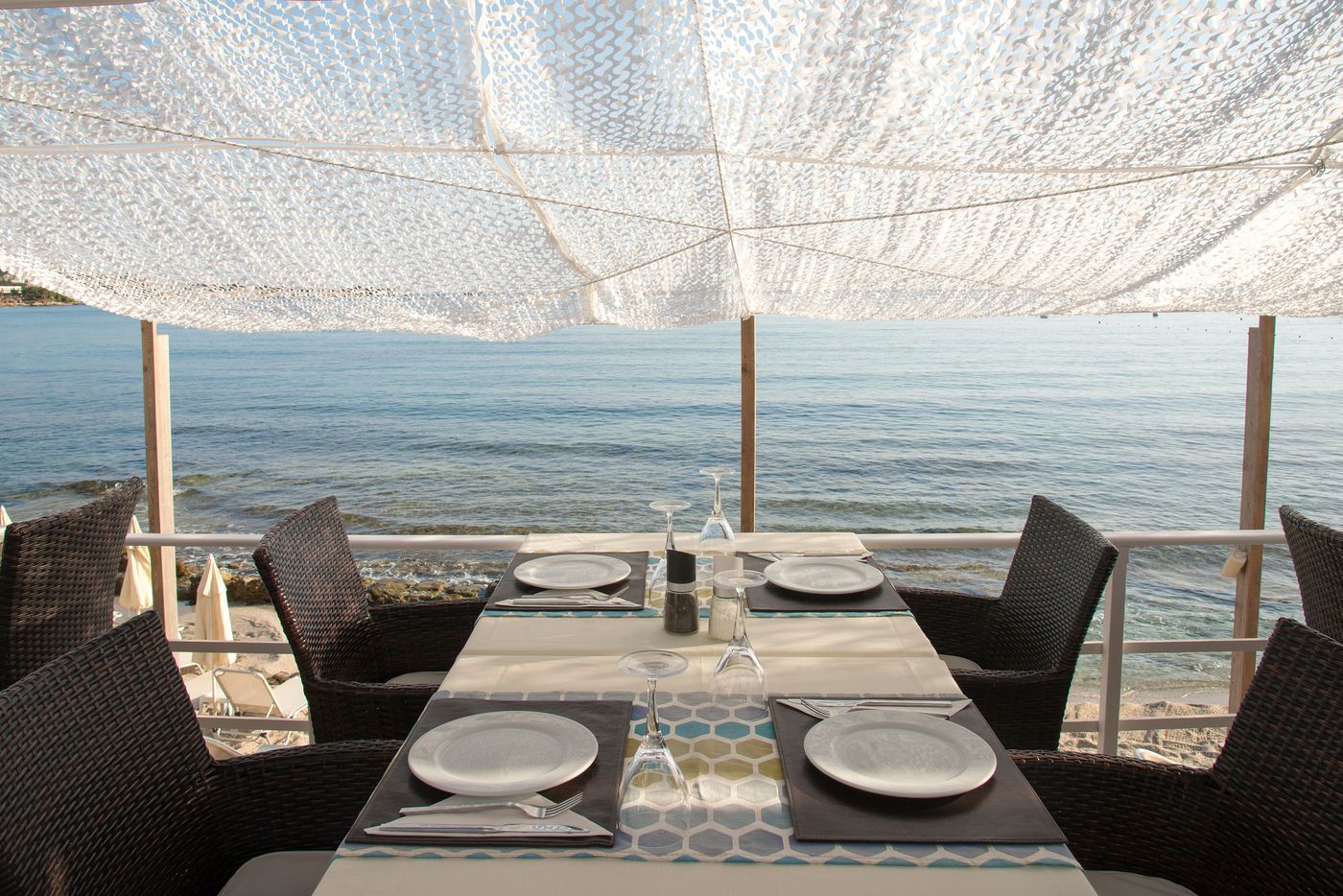 Alia-Club-Restaurant-13