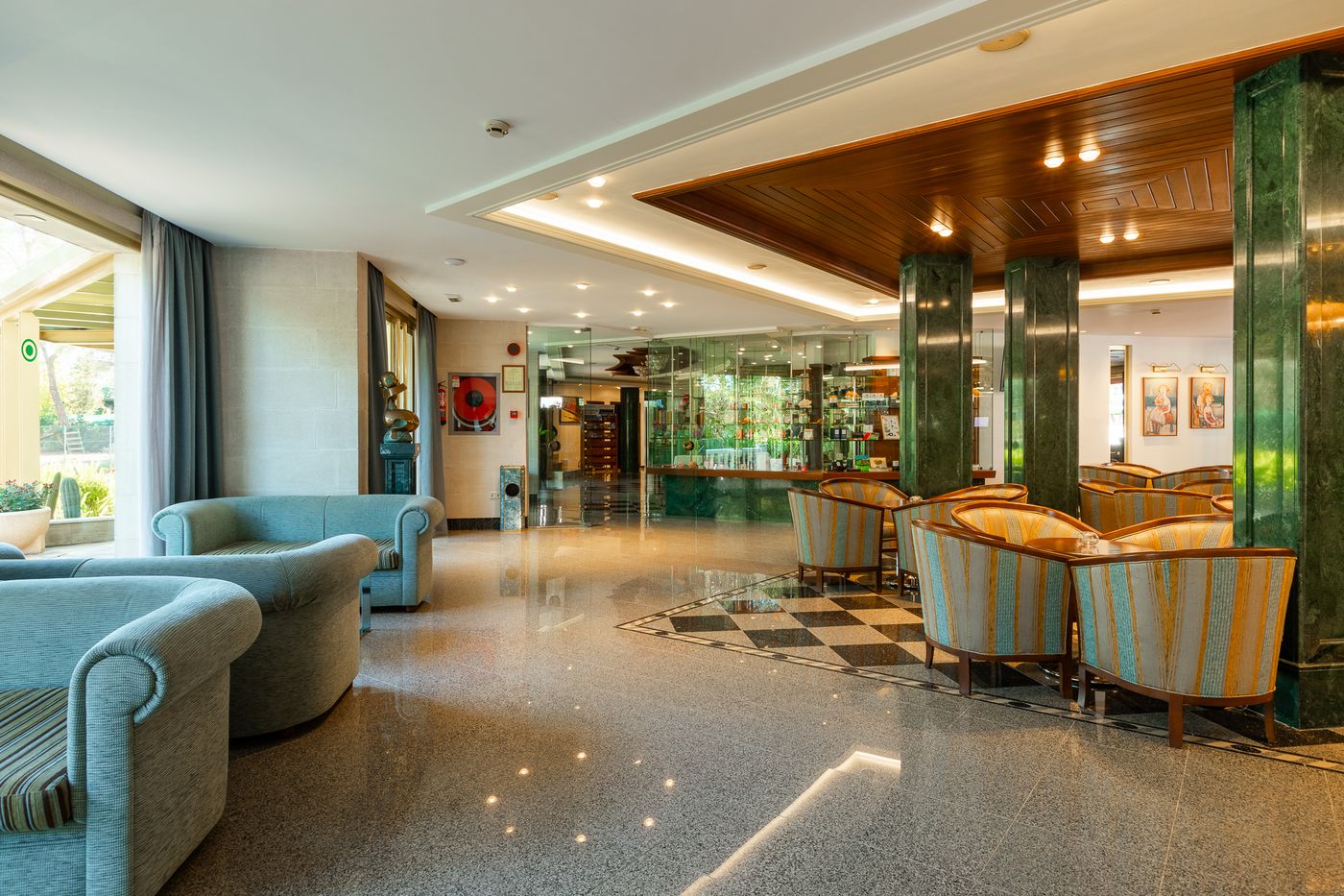 Suitehotel-S-Argamassa-Palace-Lobby-39