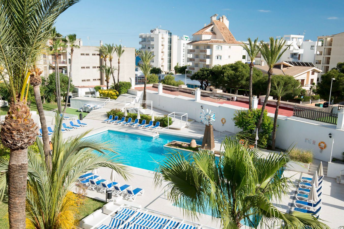 Globales Cala Bona Suites