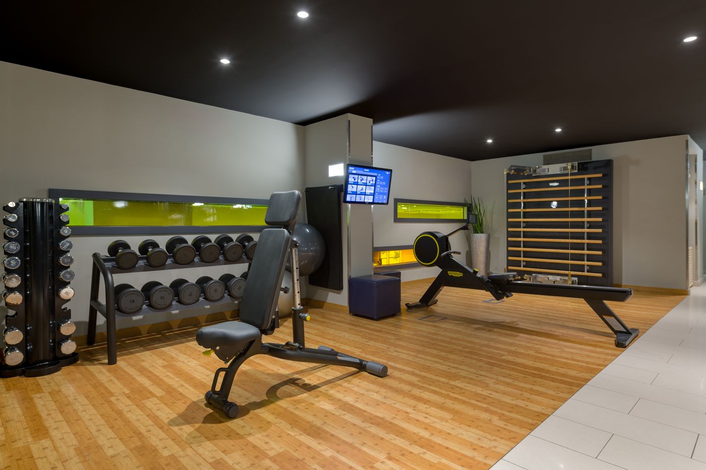 Movenpick-Amsterdam-City-Sports-and-Entertainment-54