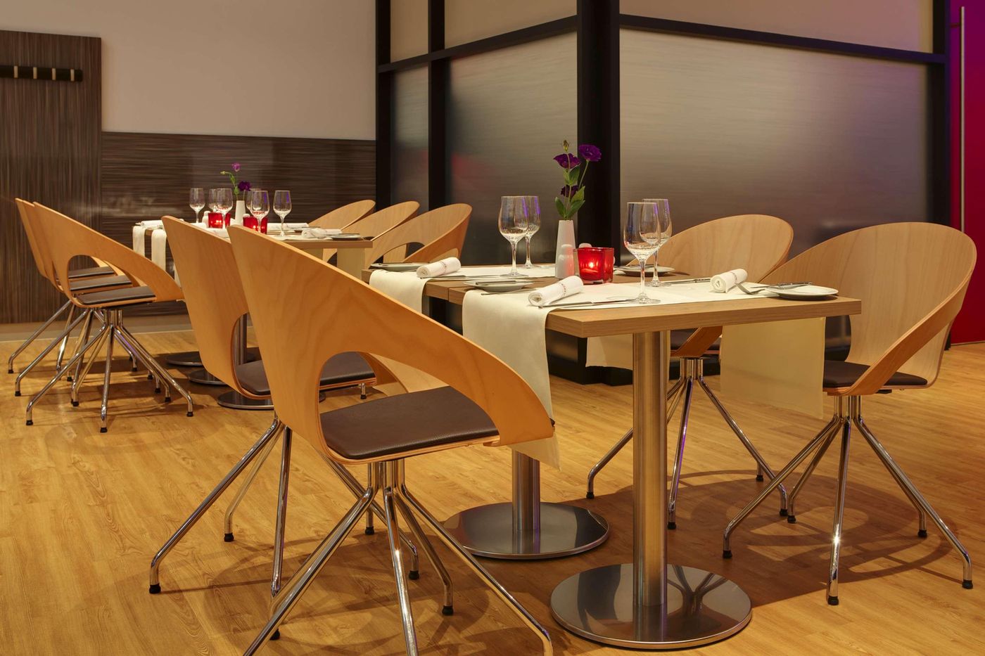 IntercityHotel-Berlin-Hauptbahnhof-Restaurant-11