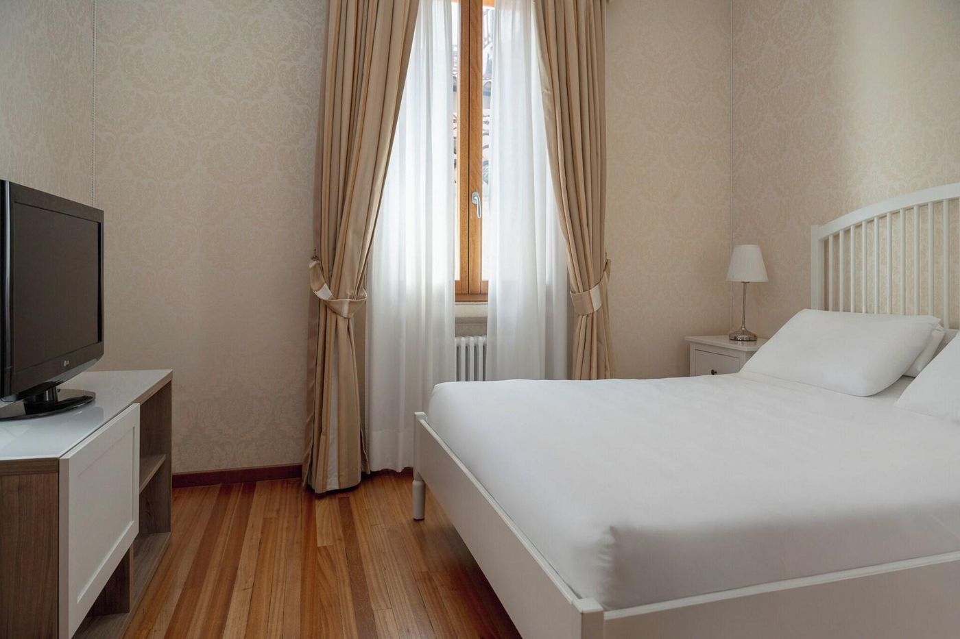 Hotel-Montecarlo-Room-28