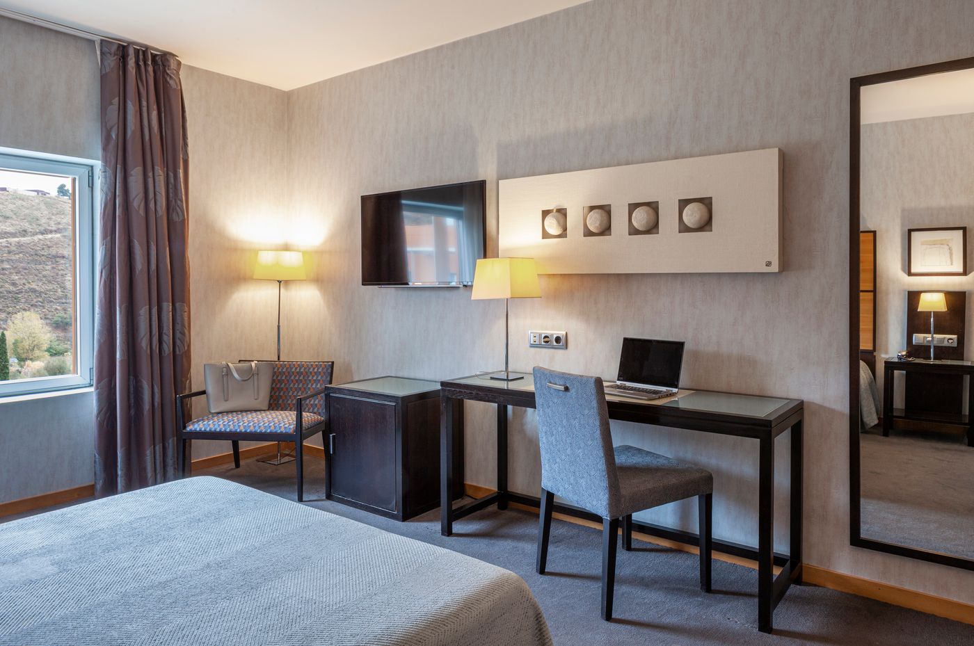 Macia Real de la Alhambra-Spain-GRANADA-Room-2