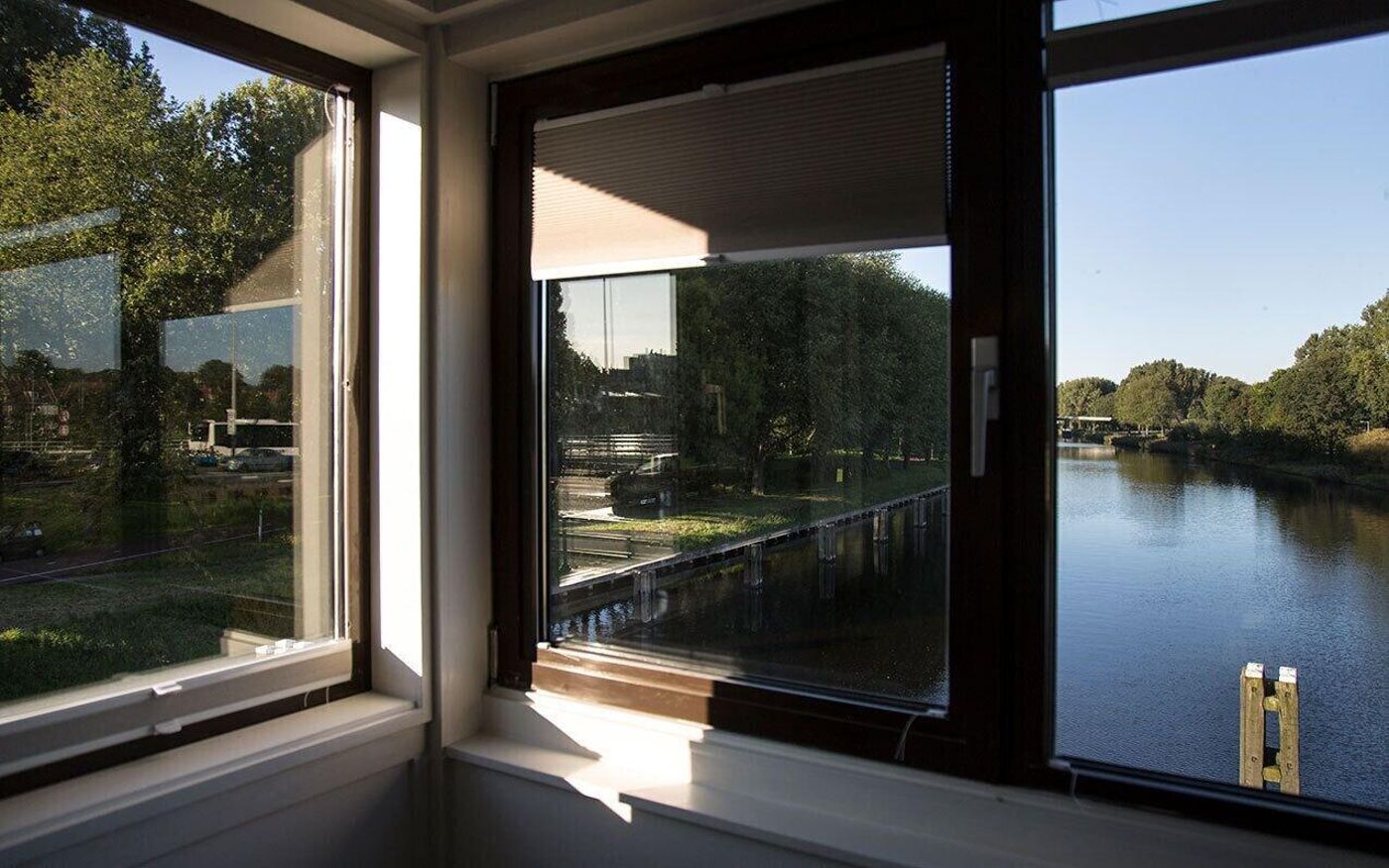 SWEETS - Meeuwenpleinbrug-Netherlands-Amsterdam-Room-8