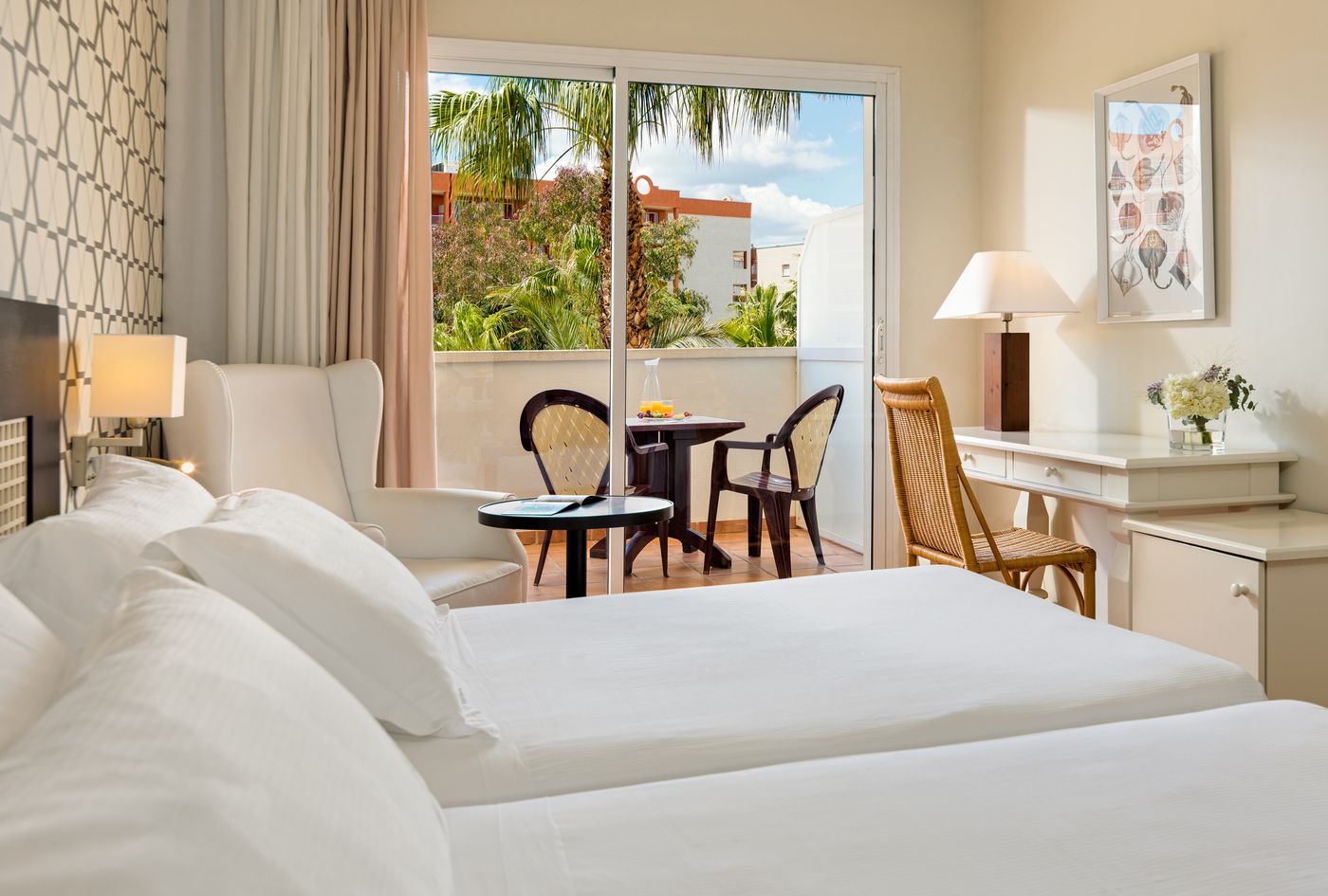 H10-Salauris-Palace-Room-19