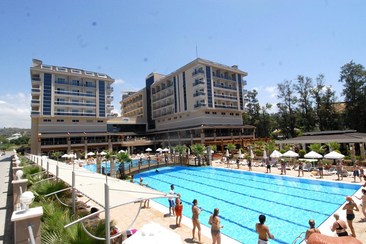 Dizalya-Palm-Garden-Hotel-Pool-3