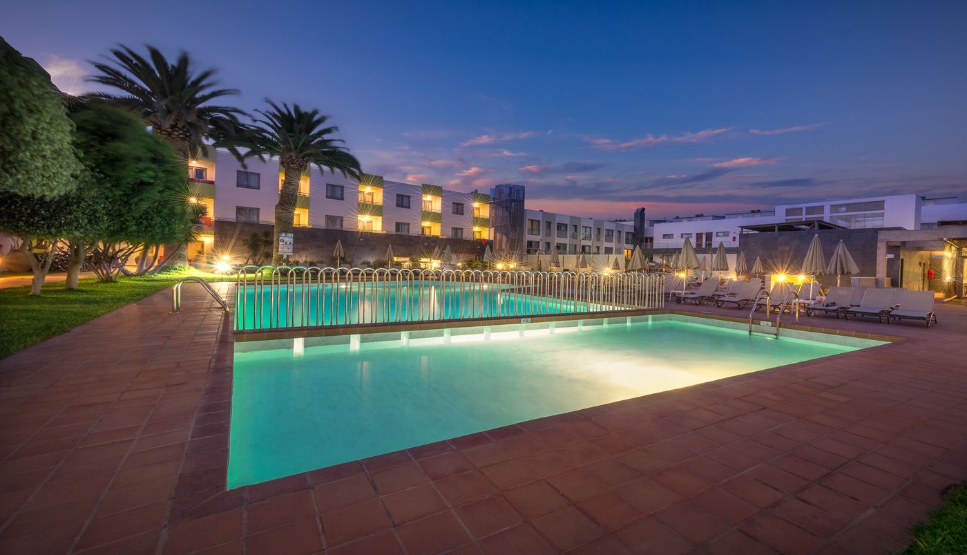 Hotel-LIVVO-Corralejo-Beach-Pool-3