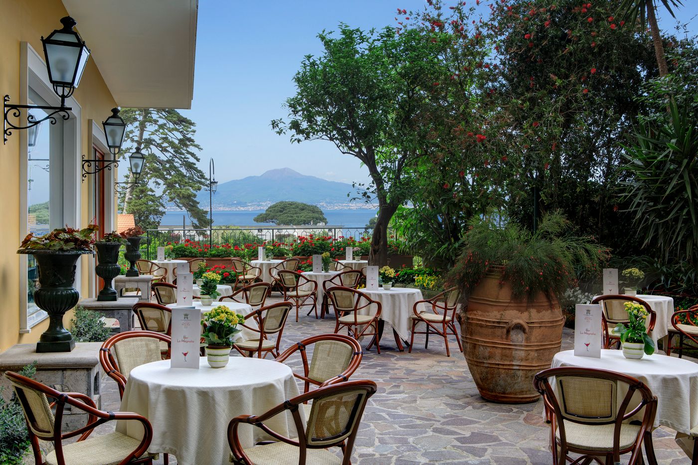 Grand-Hotel-de-la-Ville-Bar-13