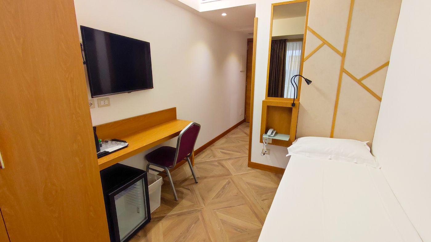 Catania-Sea-Palace-Hotel-Room-15