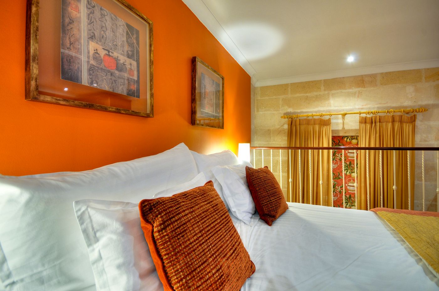 Palazzo-Capua-Room-18