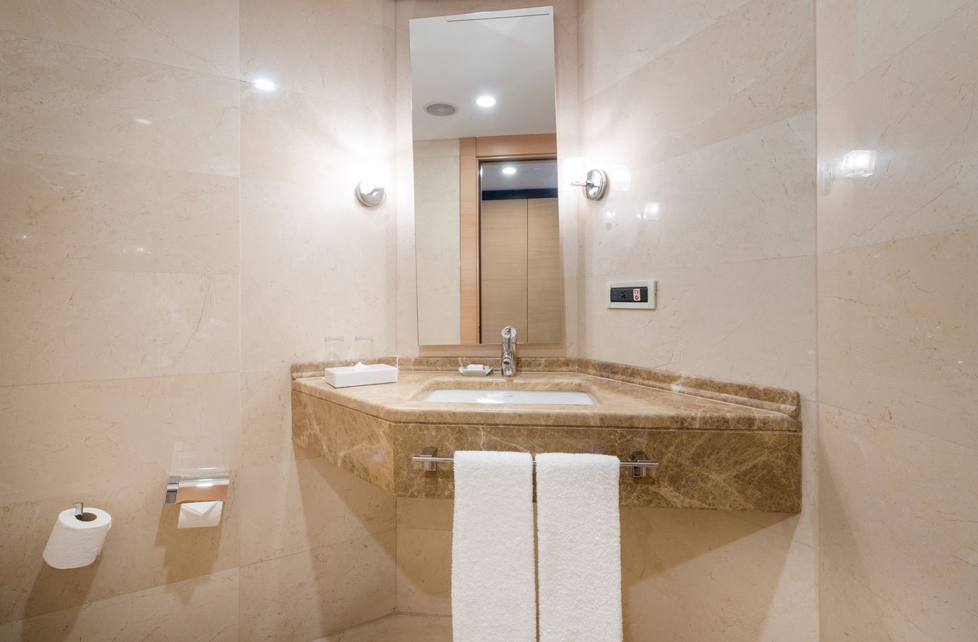 Ramada-Plaza-Istanbul-City-Centre-Room-38