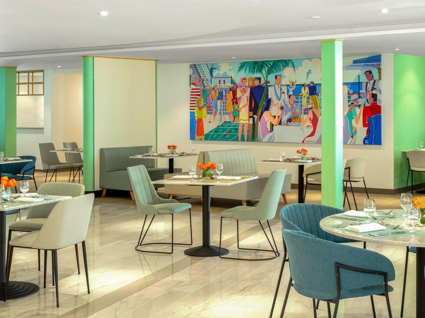 Queen-Elizabeth-2-Hotel-Restaurant-57