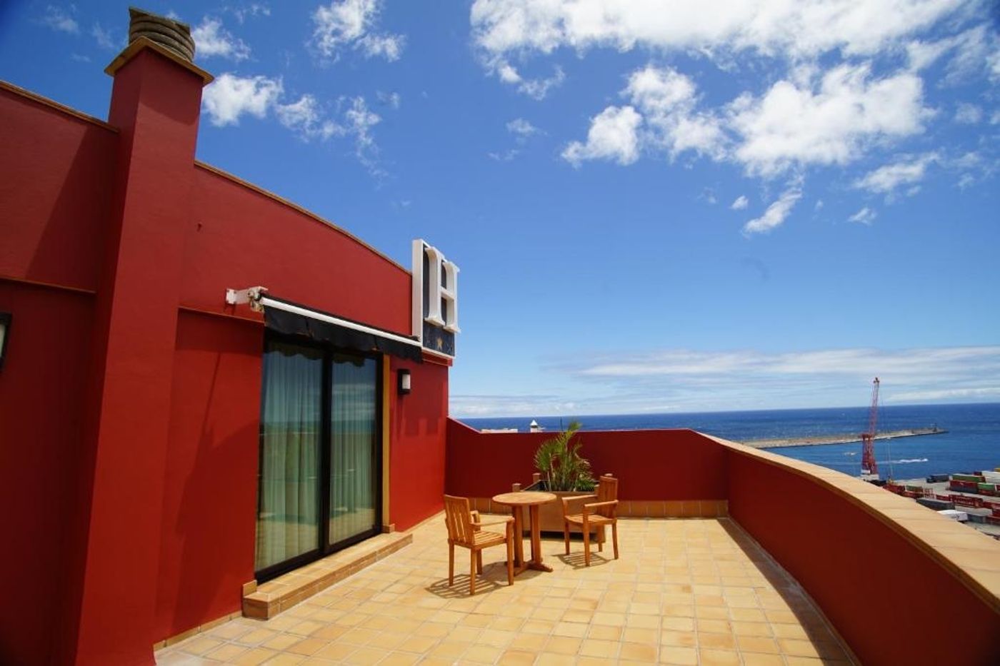 Galeon-Hotel-Terrace-2