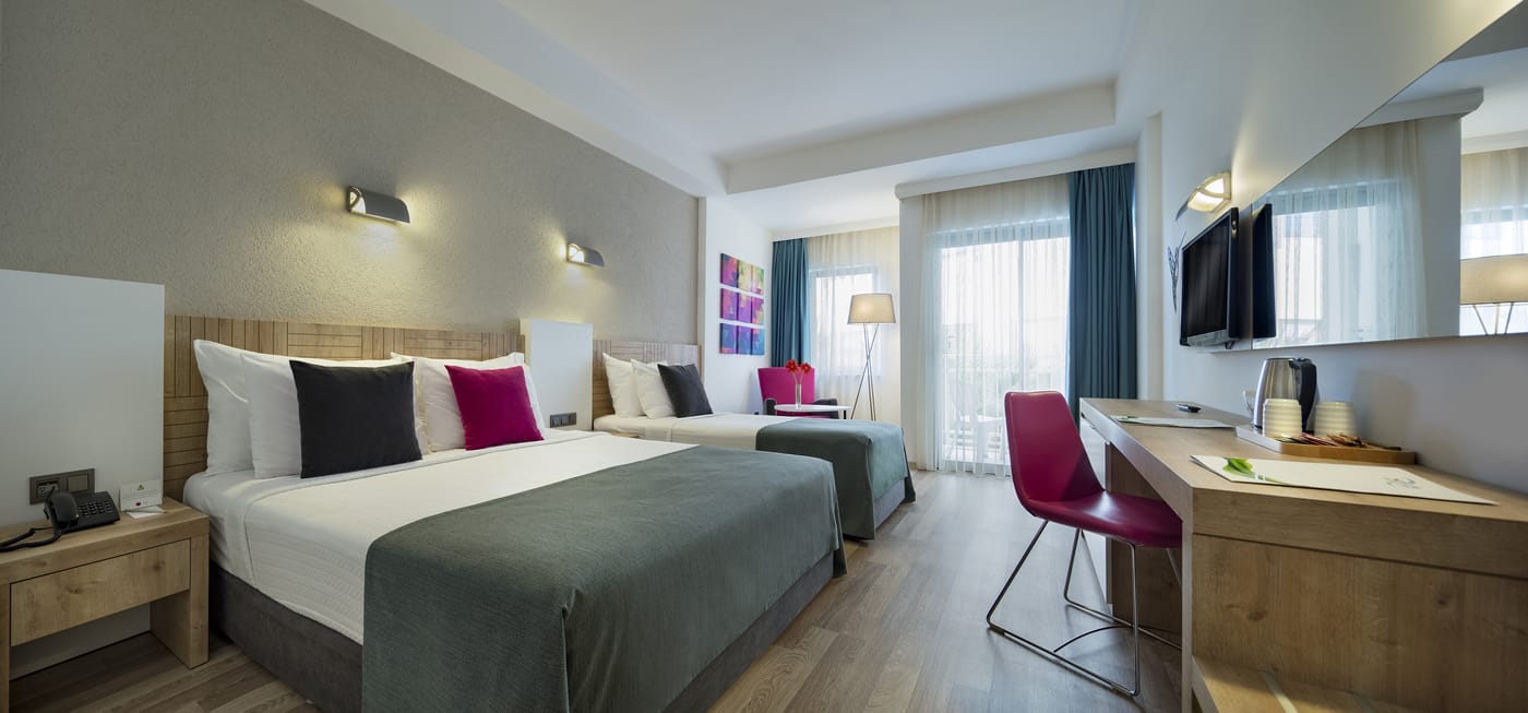 Novum-Garden-Side-Hotel-Room-15