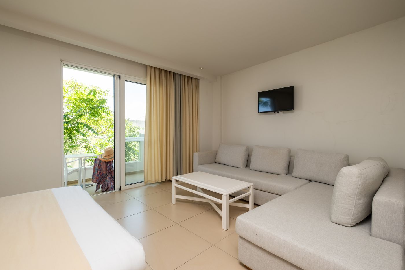 Dimitrios-Beach-Hotel-Room-32