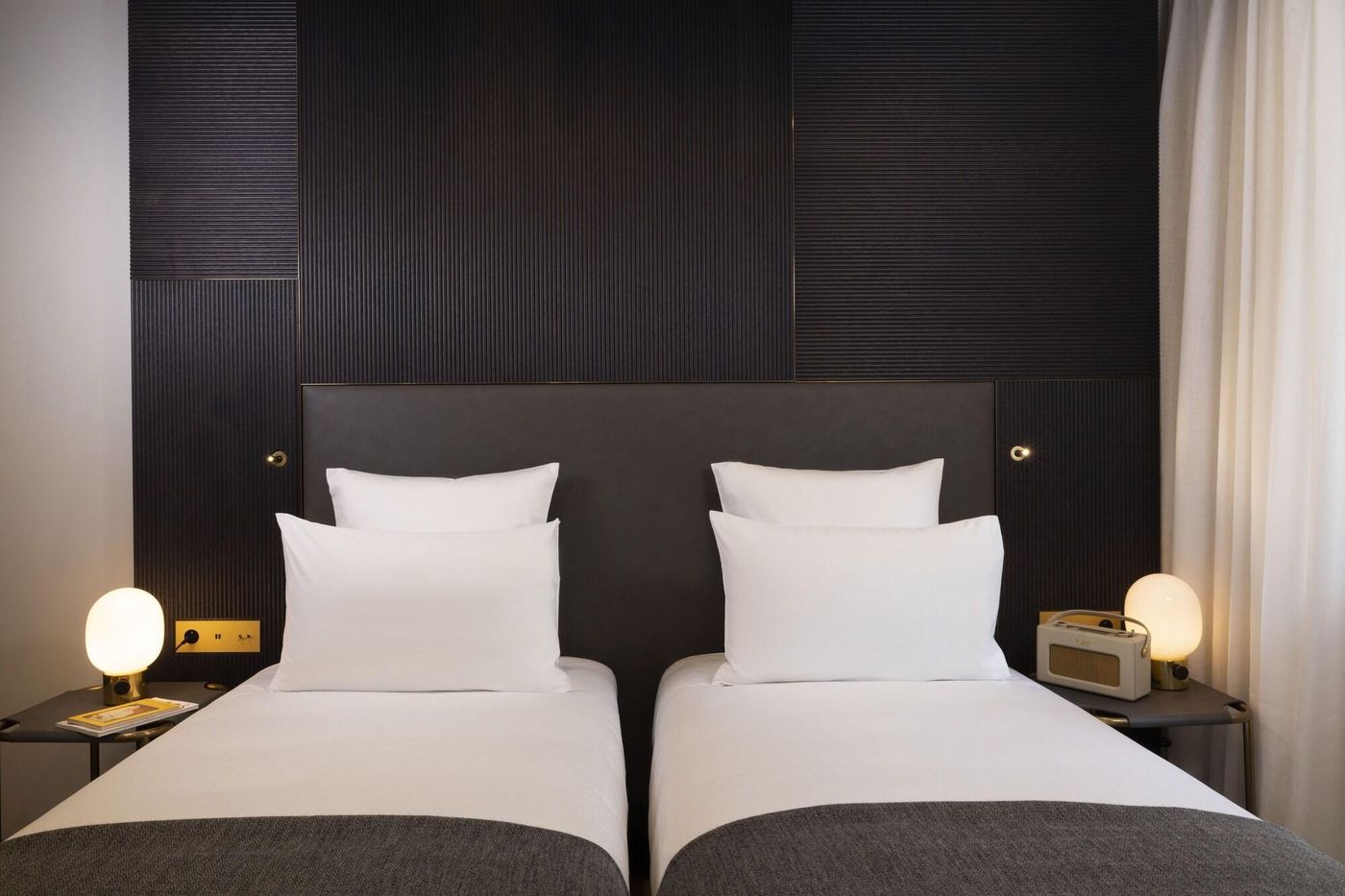 Quinzerie-Hotel---Tour-Eiffel-Room-38