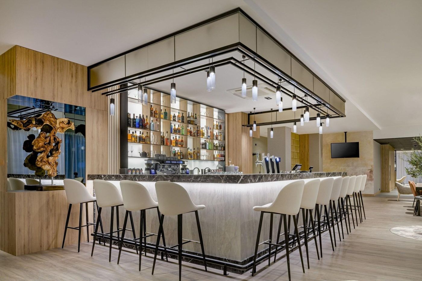 AC-Hotel-by-Marriott-Krakow-Lobby-14