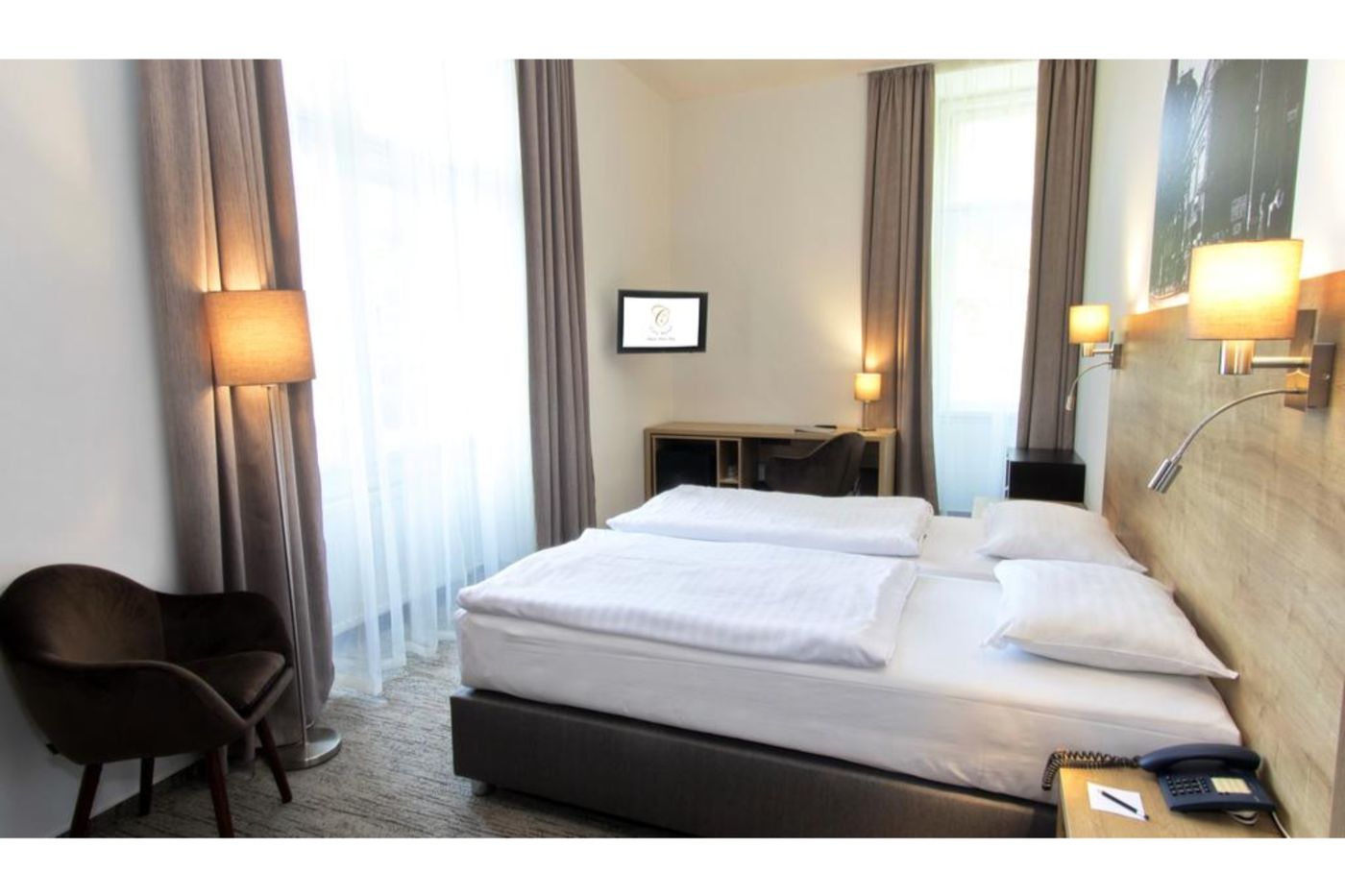 City-Hotel-Ring-Room-22