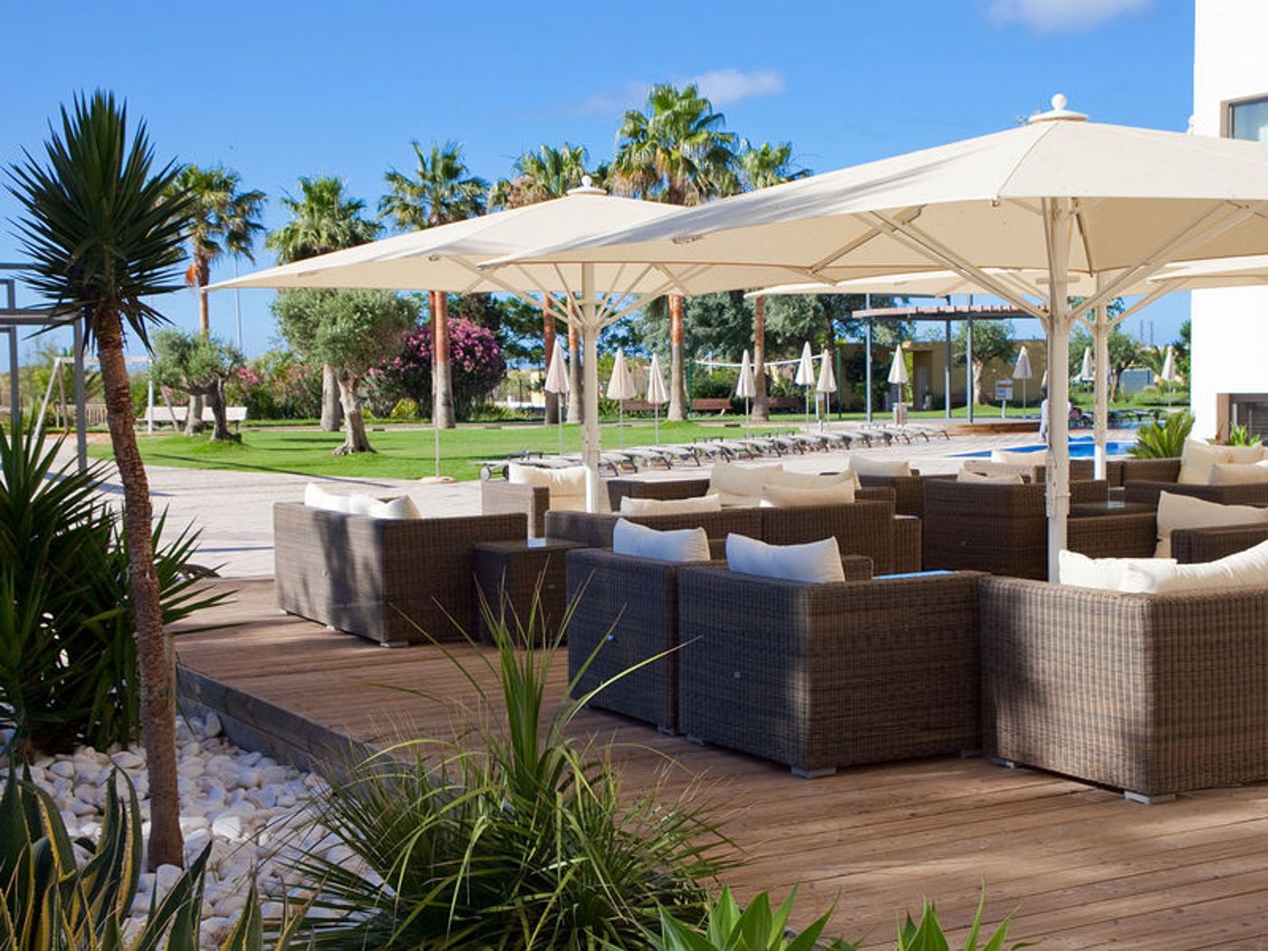 Hotel-Eurotel-Altura-Terrace-5