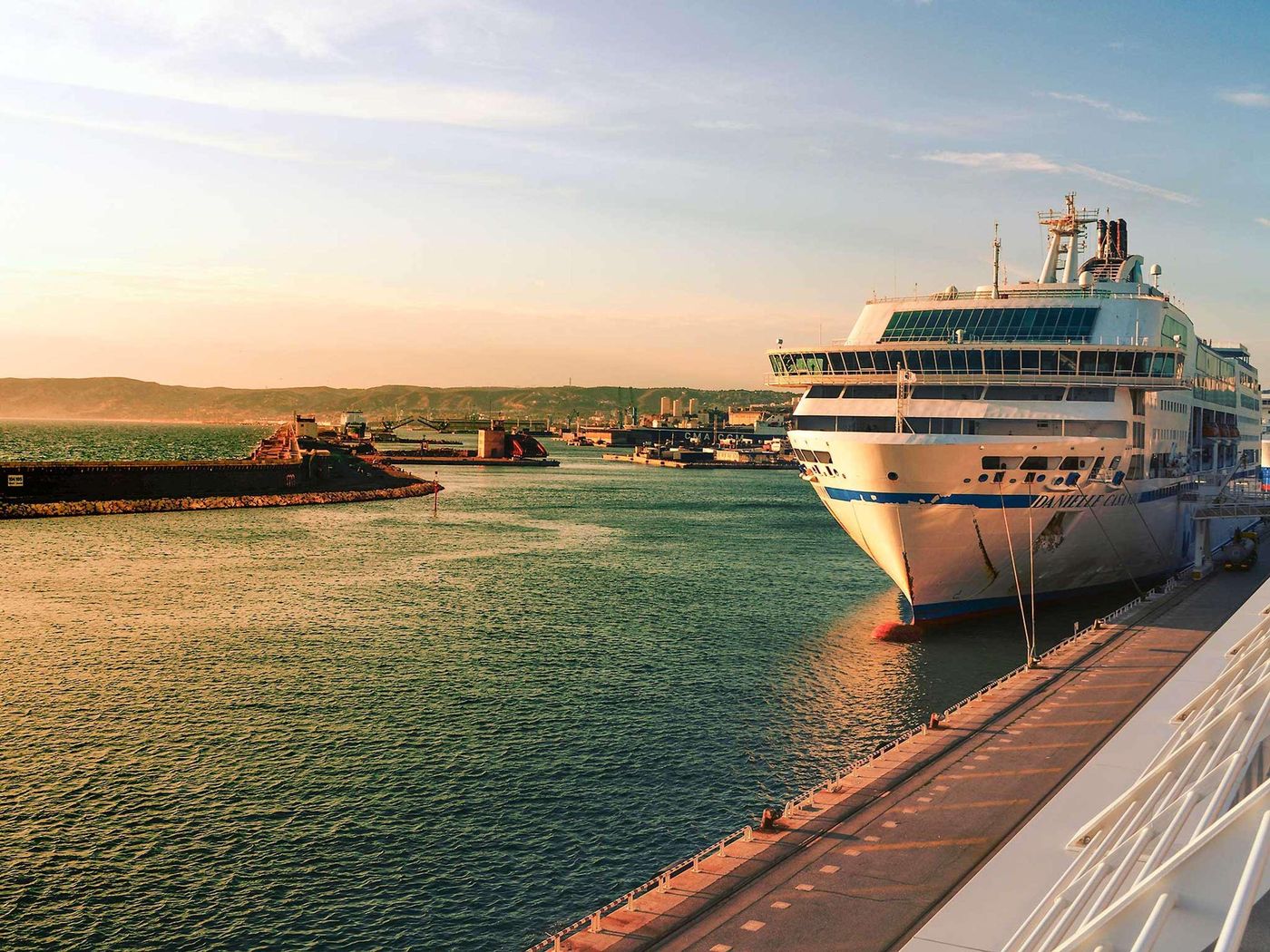 Novotel Suites Marseille Centre Euroméd-France-MARSEILLE-General view-1