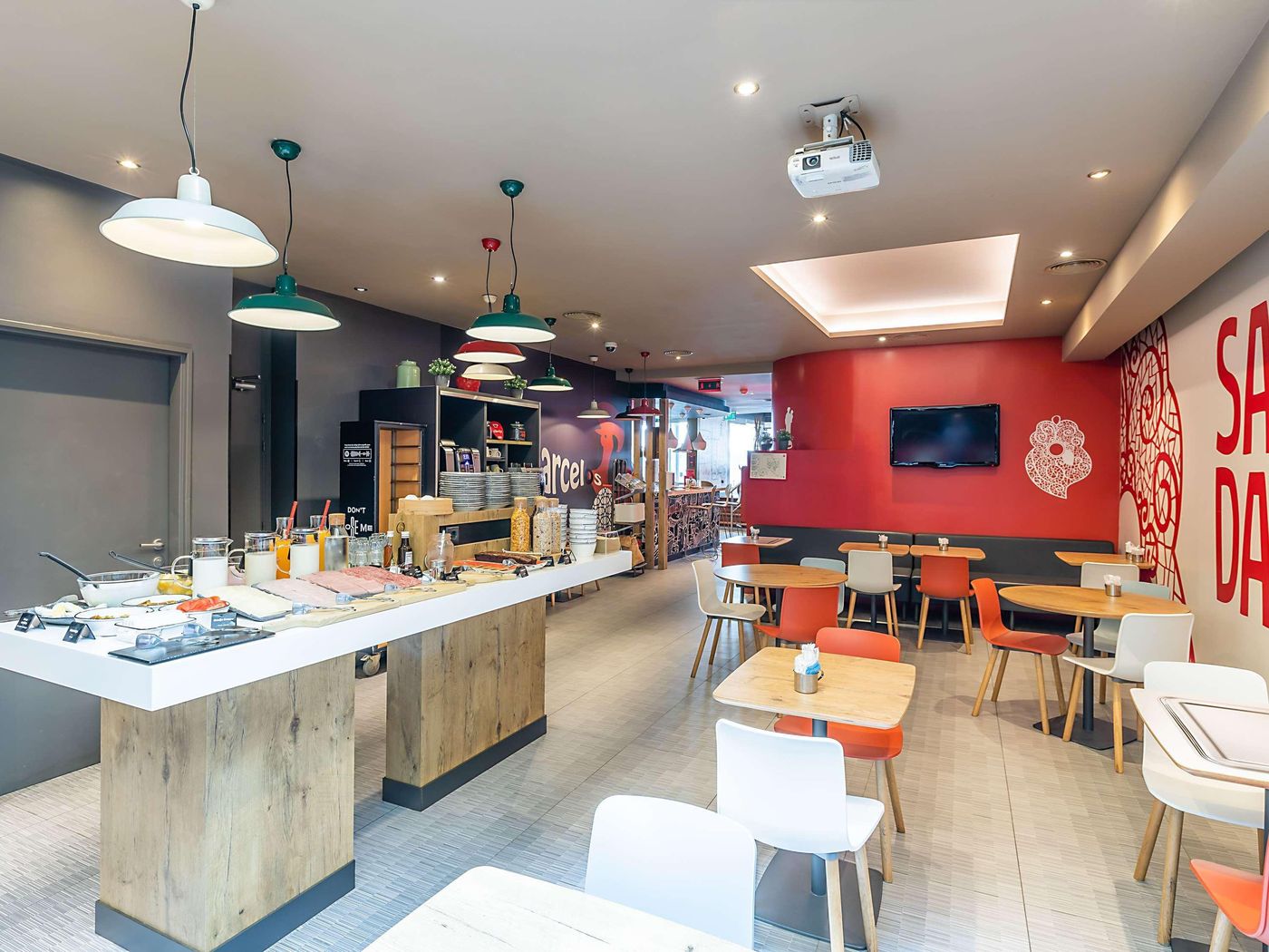 Ibis-Lisboa-Liberdade-Restaurant-10