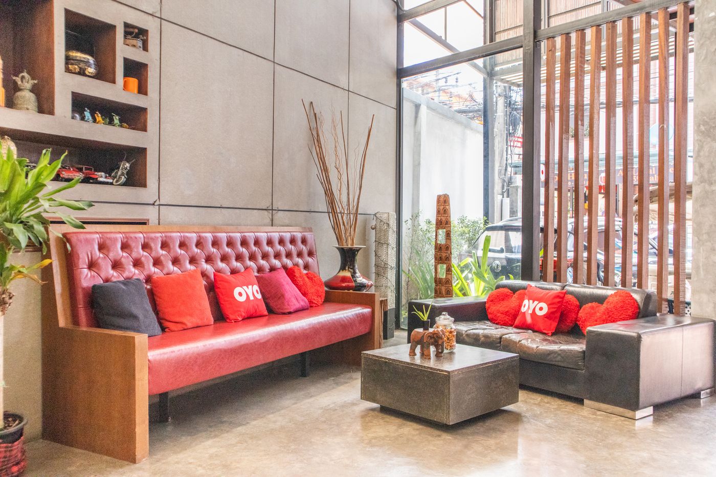 The-Album-Loft-nanai-Lobby-12