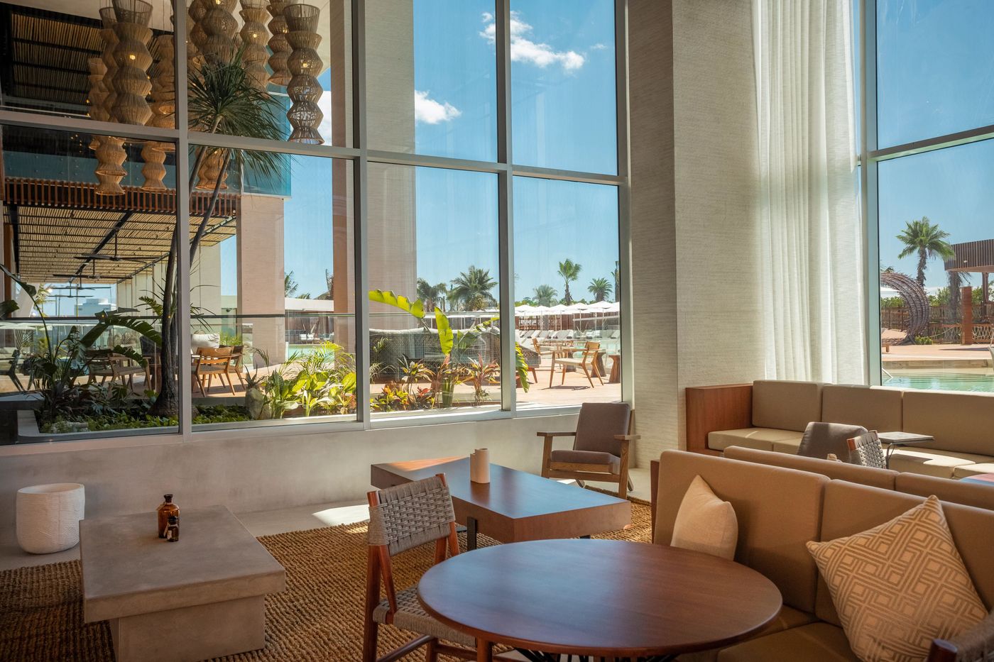 Hyatt Vivid Grand Island 16.07.25