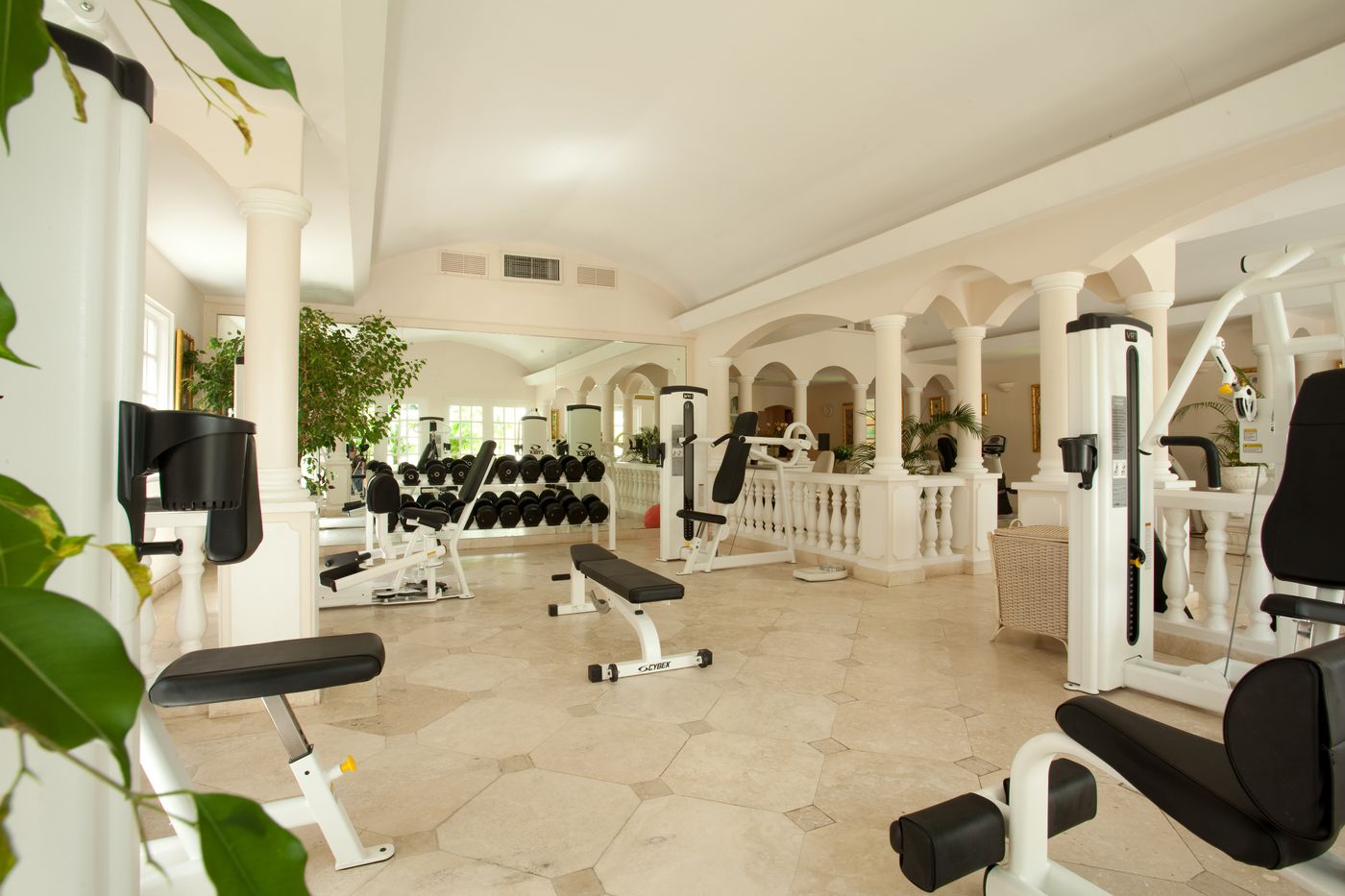 Coco-Reef-Resort-and-Spa-Sports-and-Entertainment-16