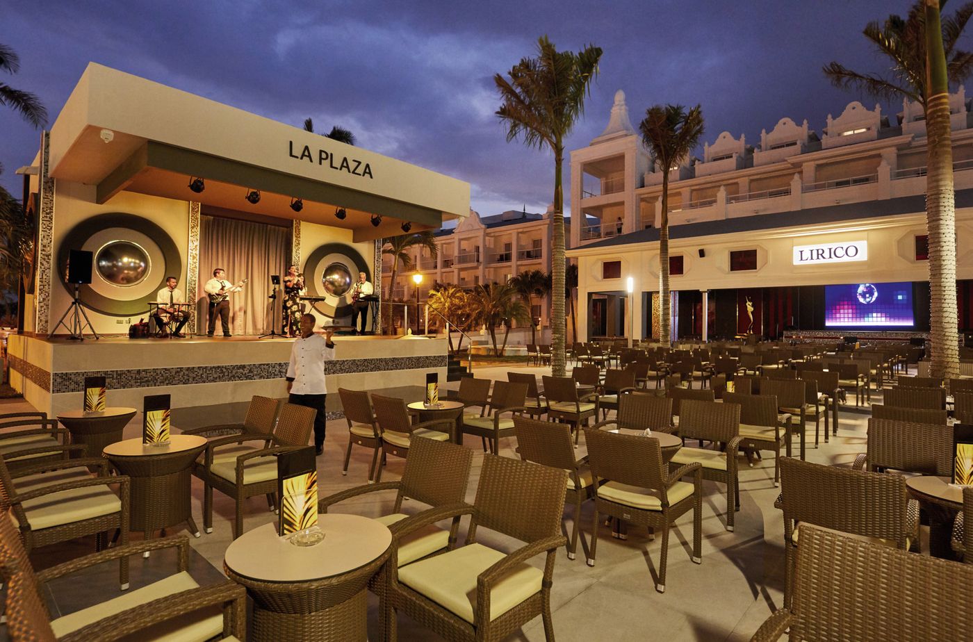 Riu-Palace-Riviera-Maya-All-Inclusive-Bar-53