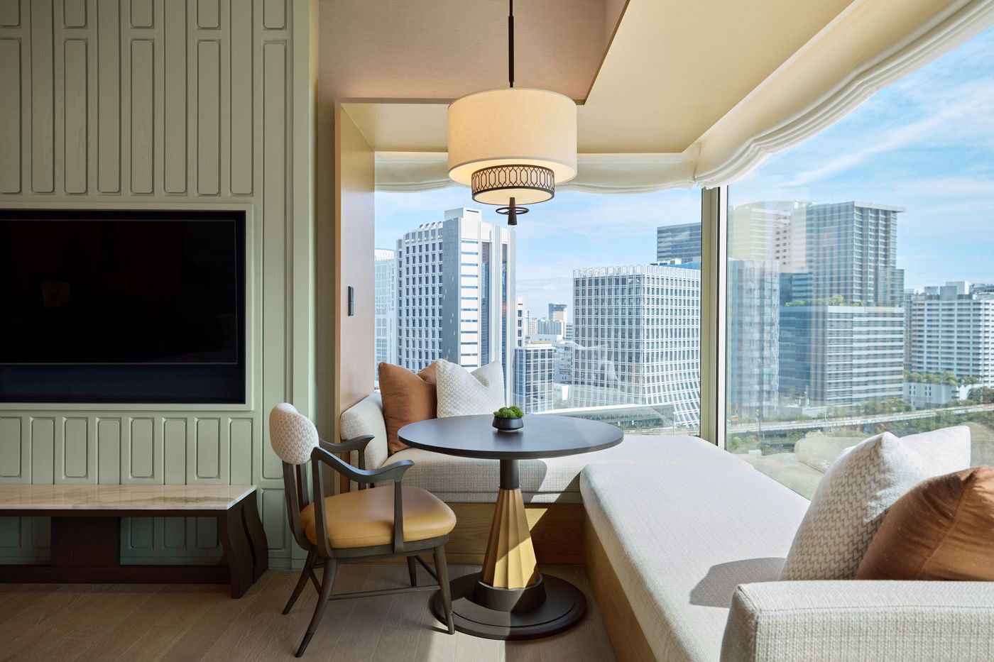 Dusit-Thani-Bangkok-Room-12