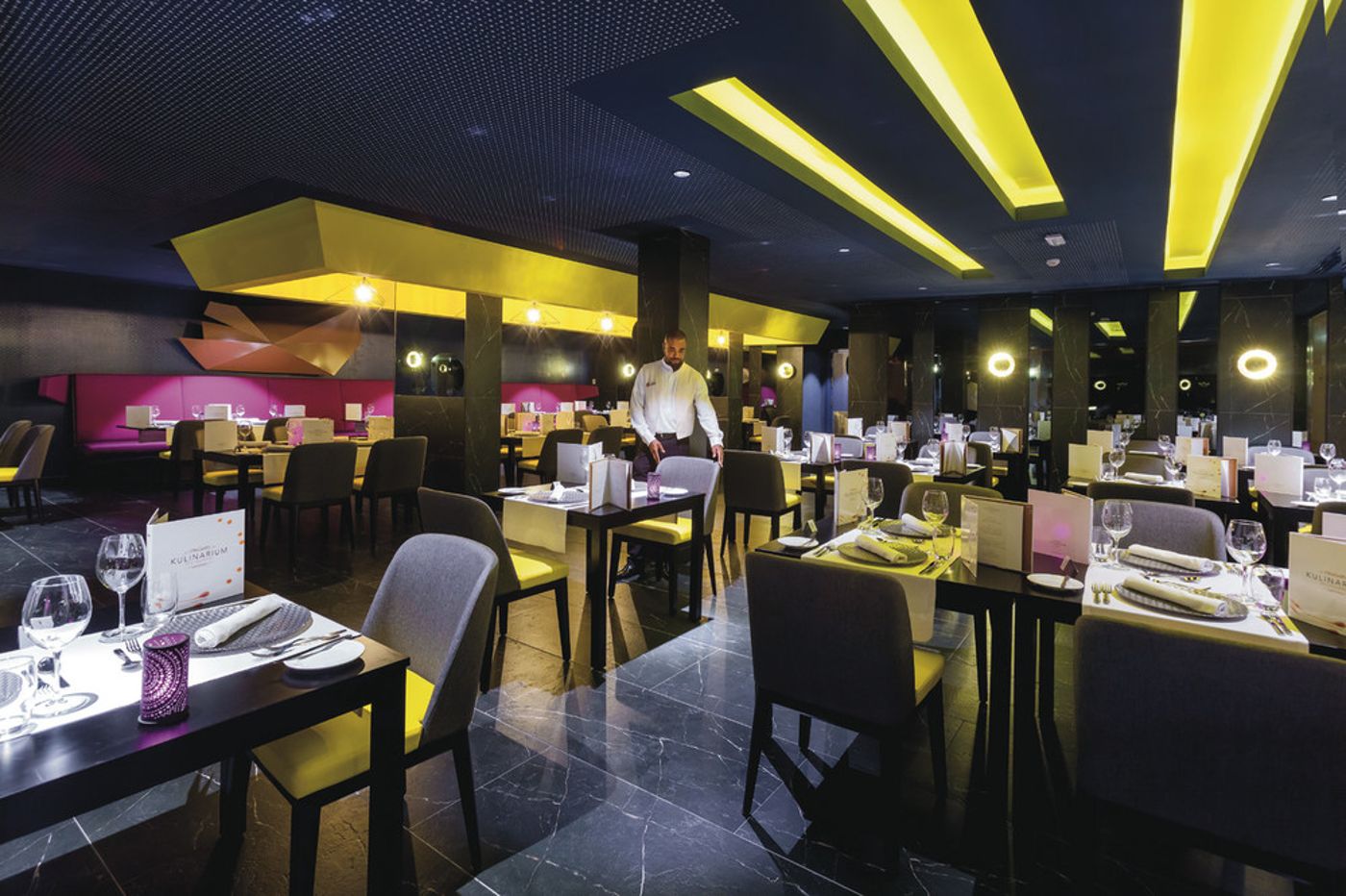 Clubhotel-Riu-Funana-Restaurant-30