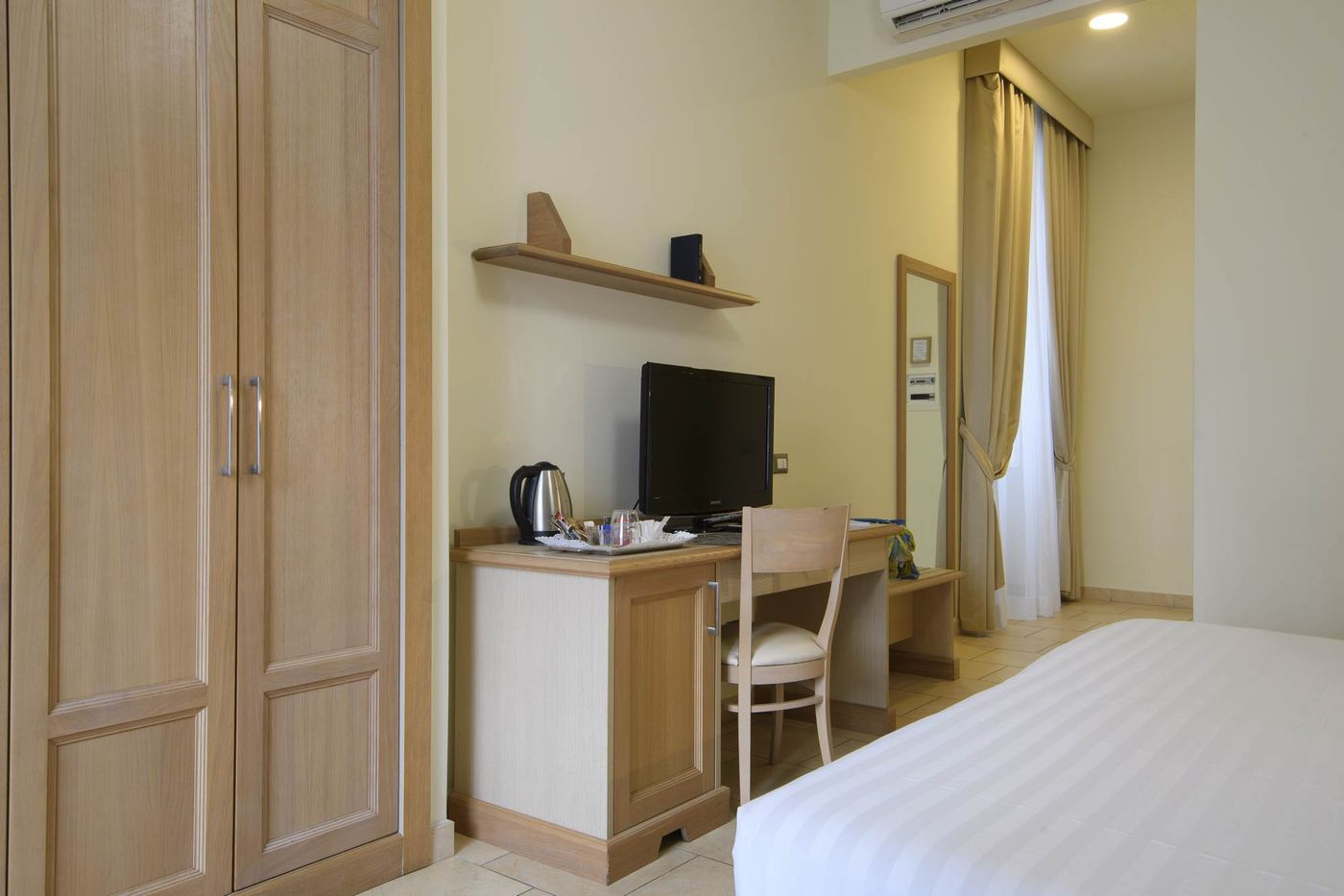 Domus Australia - Italy - ROME  - Room - 3