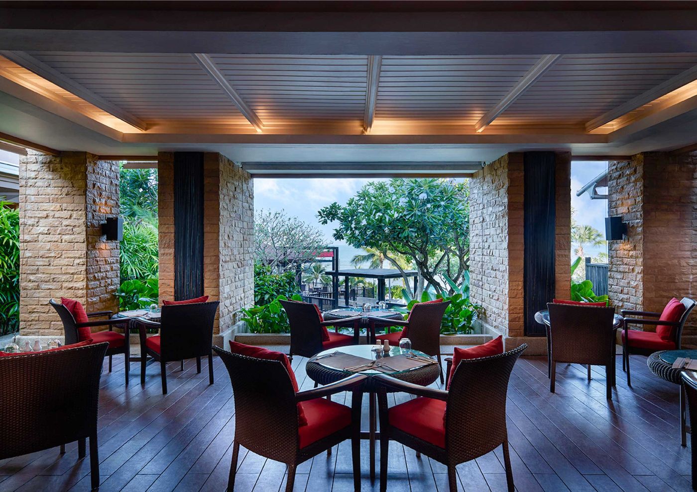 Pullman-Phuket-Panwa-Beach-Restaurant-22