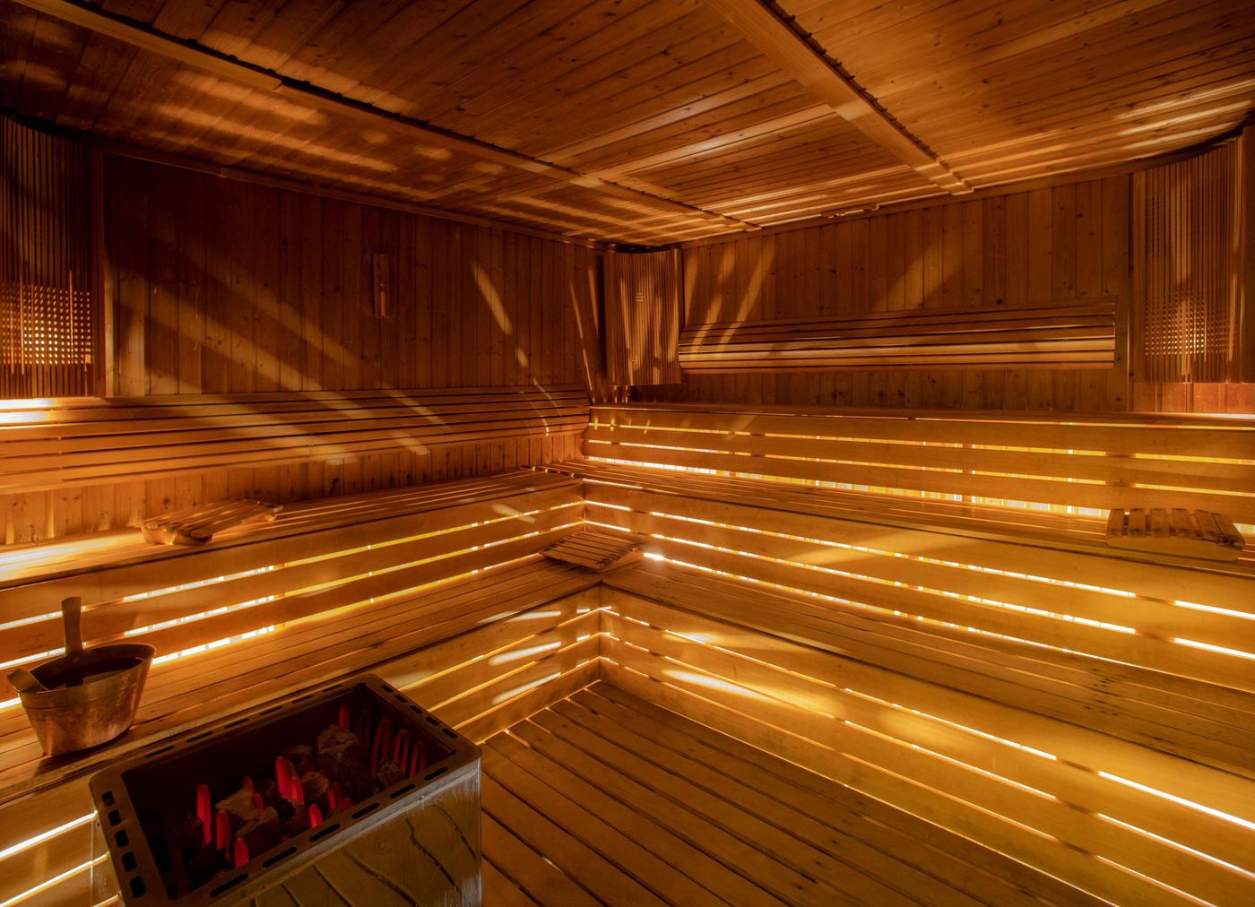 DoubleTree-by-Hilton-Hotel-Istanbul---Moda-Sports-and-Entertainment-68