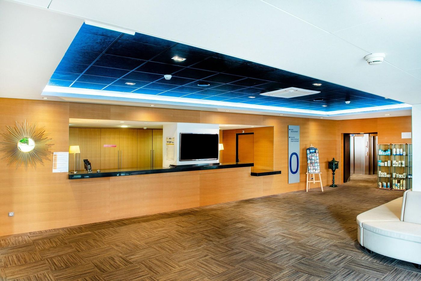 Hotel Stella-France-LOURDES-Lobby-5