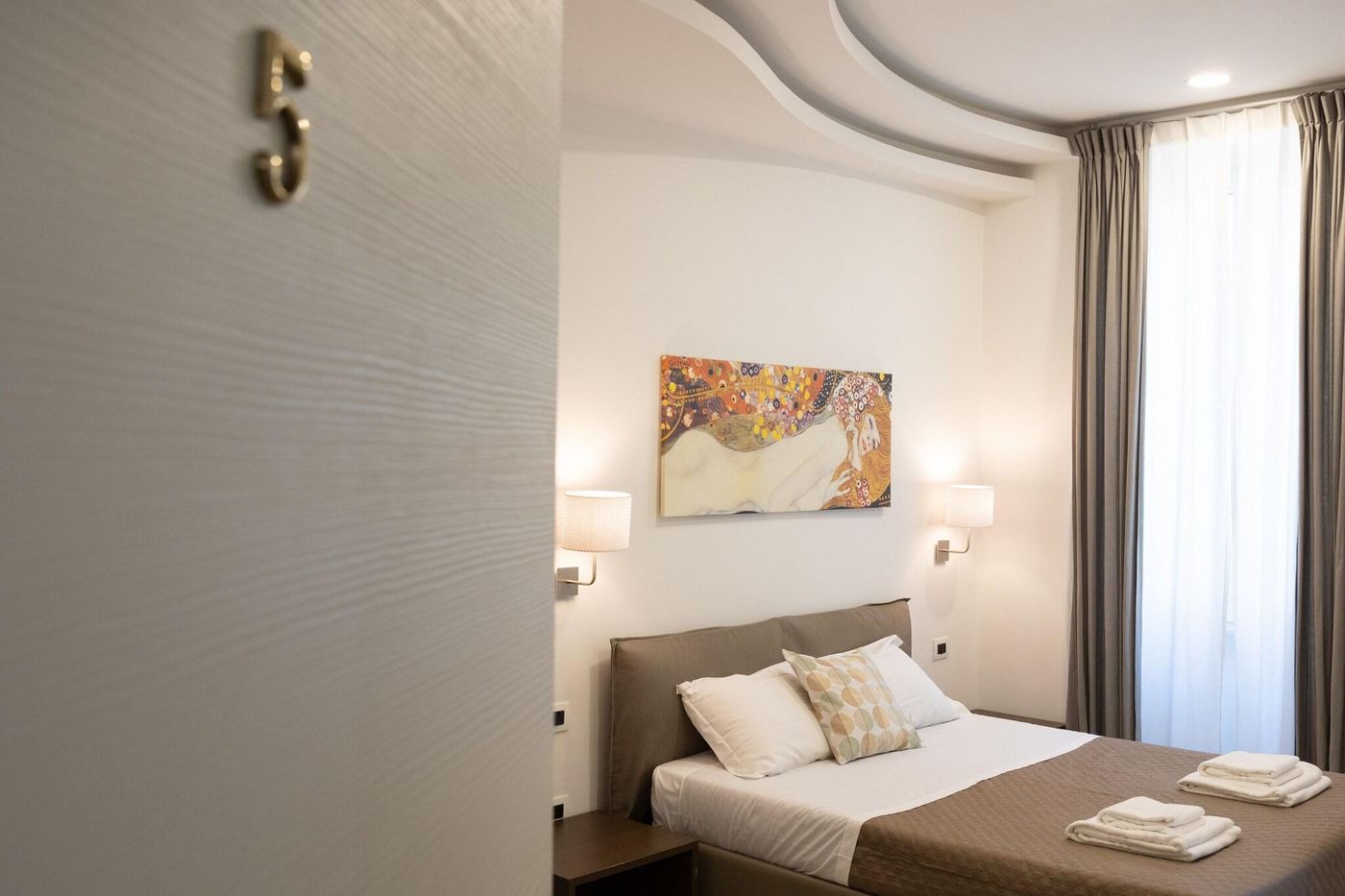 Maison-Maneli-Luxury-B-B-Room-27