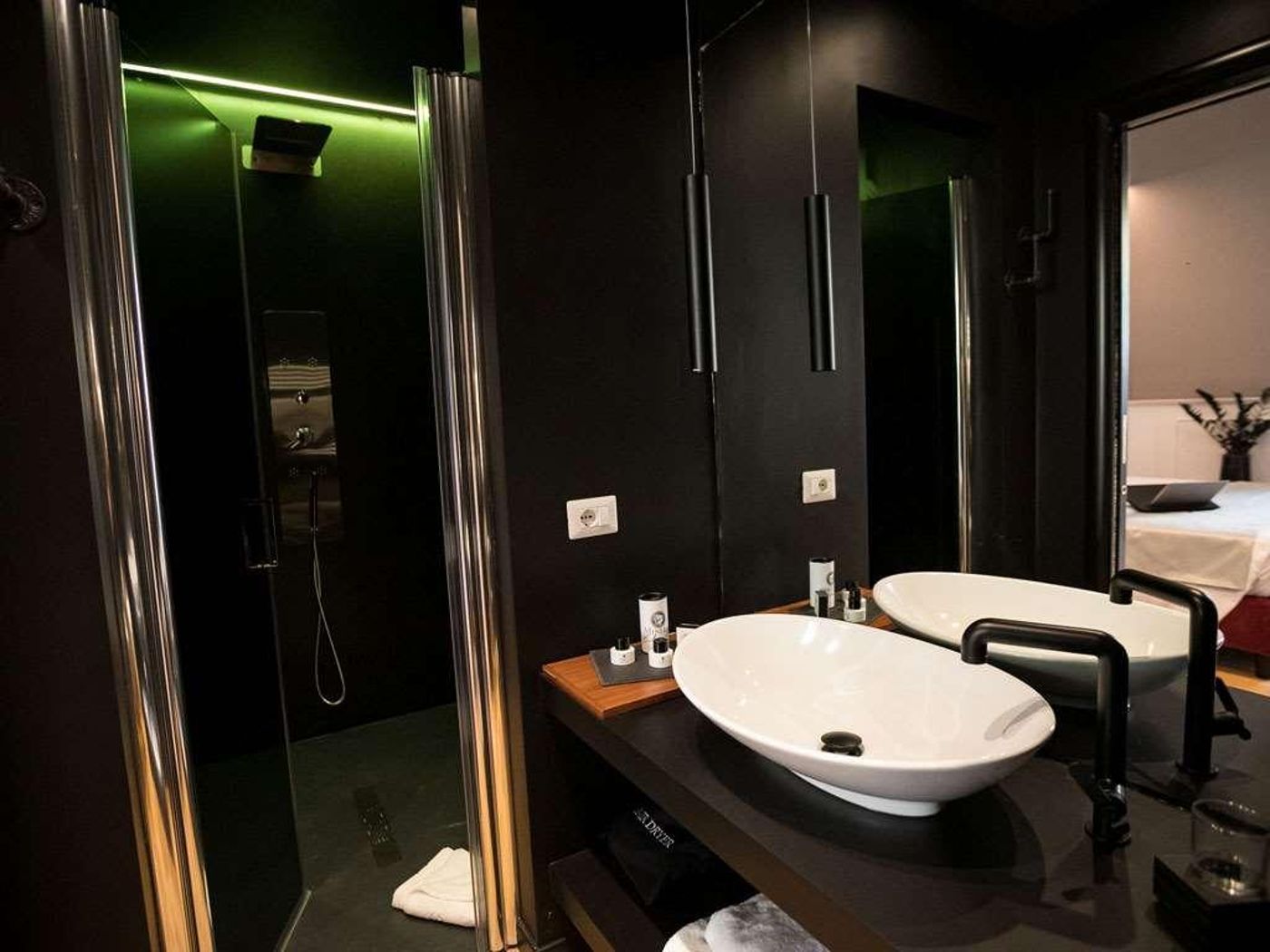 JB-Luxury-Relais-Room-20