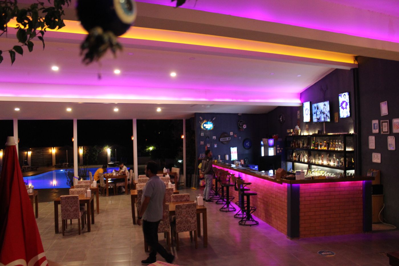 Tunacan-Restaurant-44