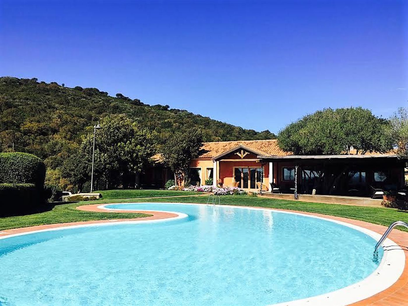 Relais-du-Silence-Aldiola-Country-Resort-General-view-7